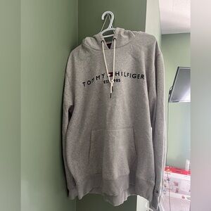 Tommy Hilfiger sweater